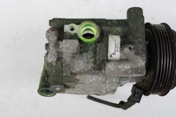 COMPRESSEUR DE CLIMATISATION FIAT / LANCIA 1.2 / 1.4 ESSENCE - Vue 2